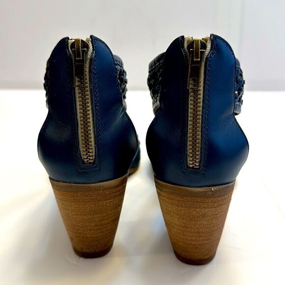 Sundance Italian leather women’s blue sandals size 38 US 7.5-8 - Picture 4 of 13